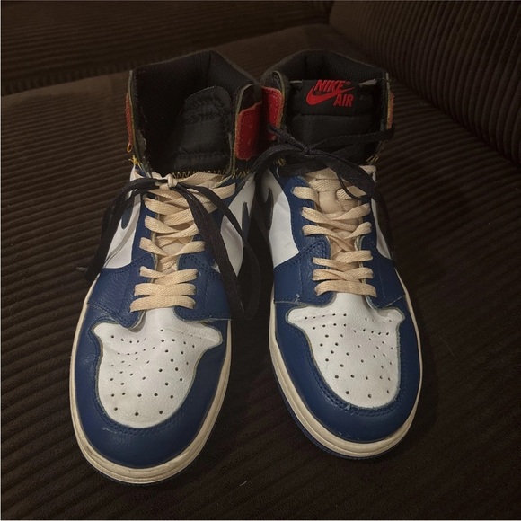 Air Jordan1 High-Top Sneakers - Blue, Red, White, Black replicas - Picture 3 of 7